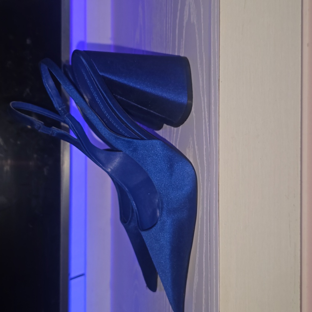 Zara Women's Vibrant Blue Pointed Slingback Block Heels Size 8.5 / 39 - Picture 2 of 8